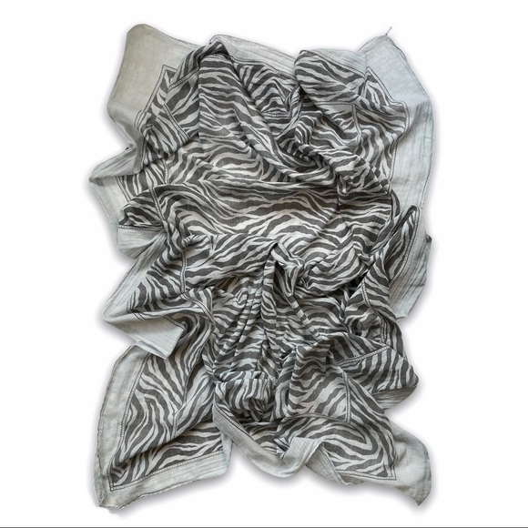 Large Vintage Zebra Print Scarf - Picture 4 of 7